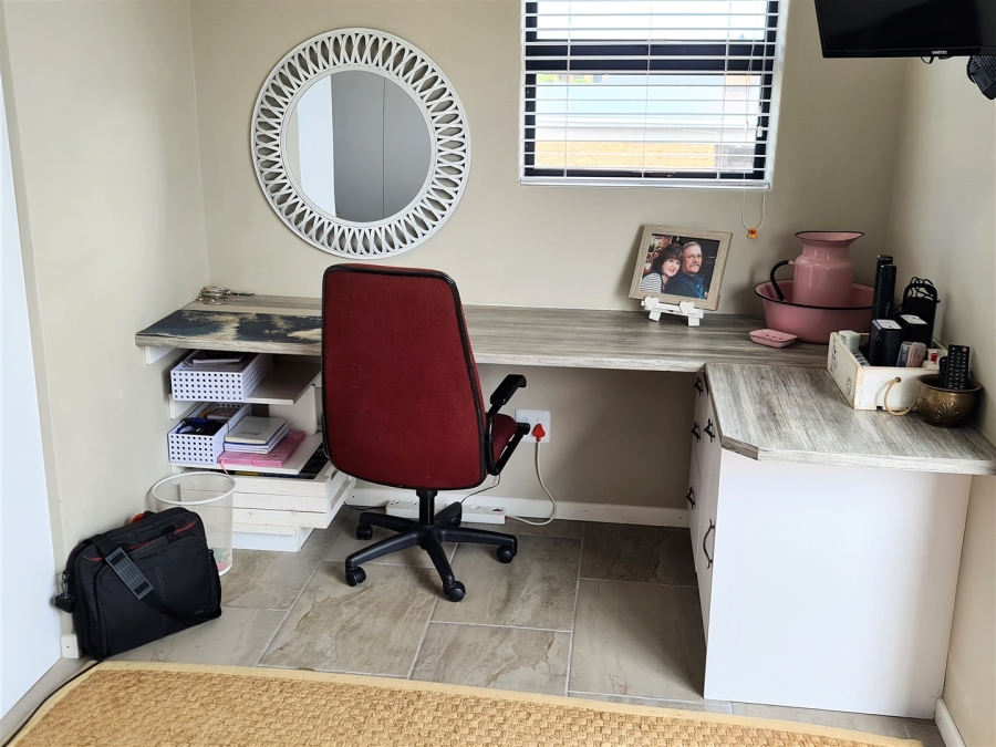 5 Bedroom Property for Sale in Dana Bay Western Cape